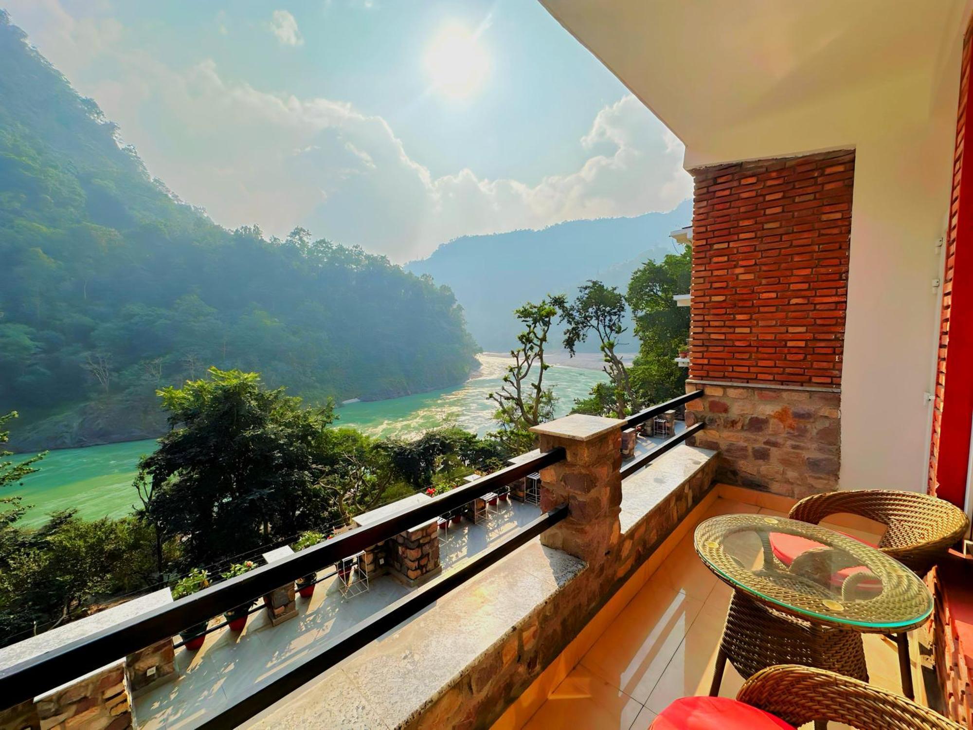 Summit By The Ganges Beach Resort & Spa Risikés Kültér fotó