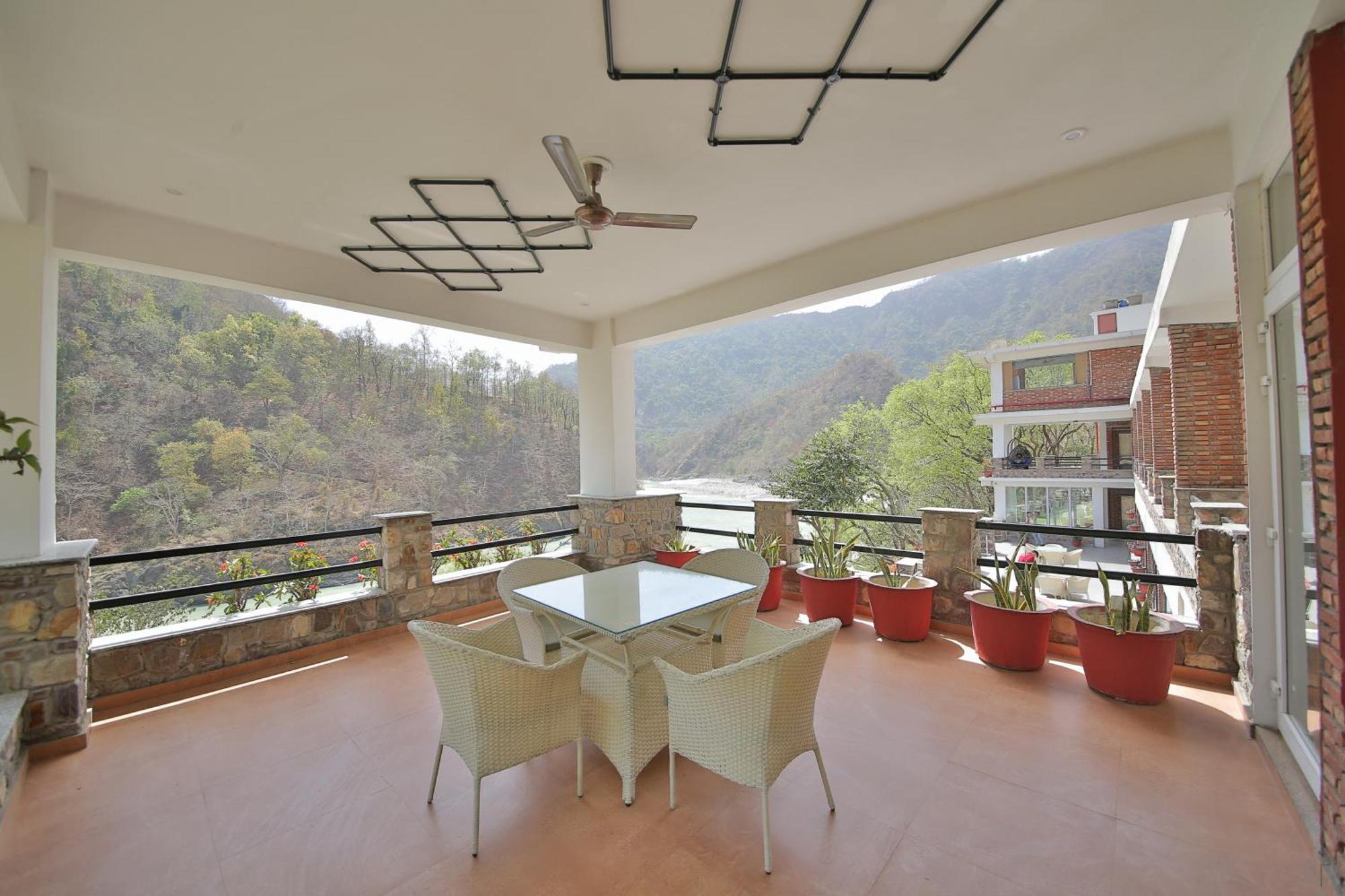 Summit By The Ganges Beach Resort & Spa Risikés Kültér fotó