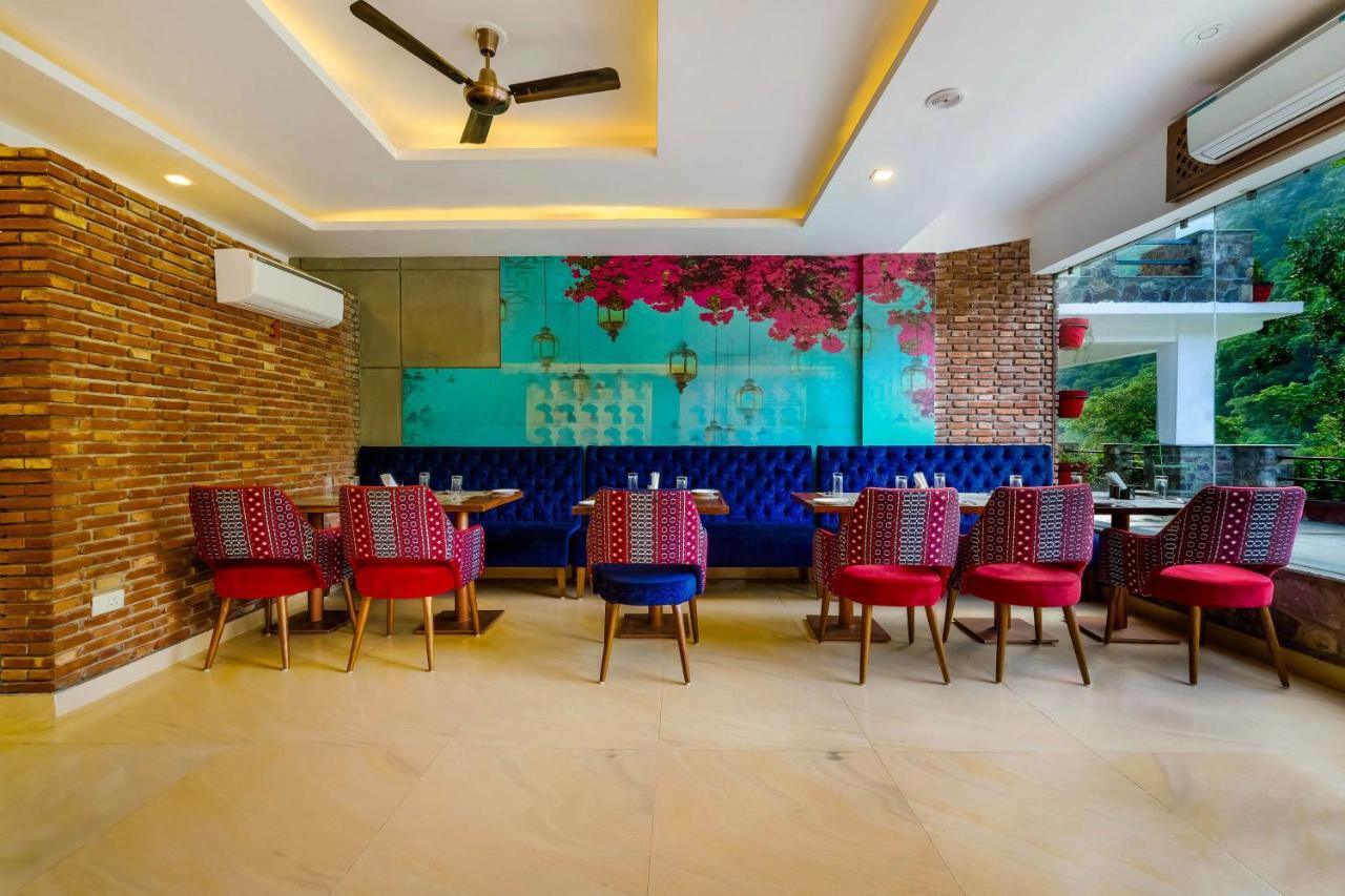 Summit By The Ganges Beach Resort & Spa Risikés Kültér fotó