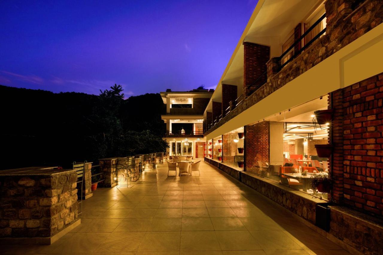 Summit By The Ganges Beach Resort & Spa Risikés Kültér fotó